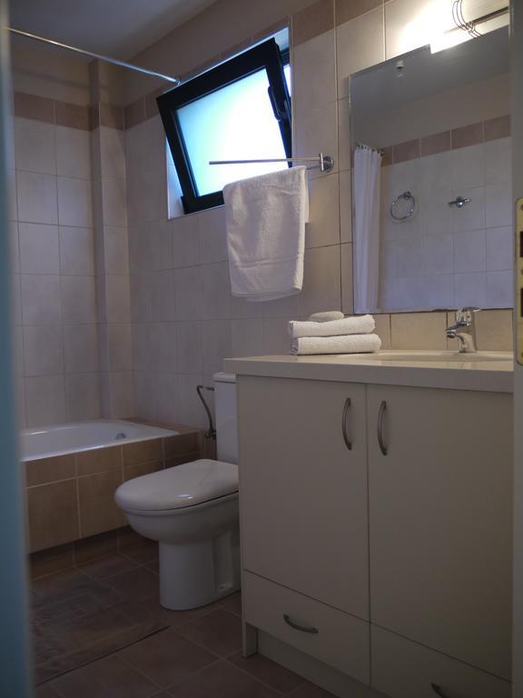 Portela Apartments Kampoula Keratókambos Eksteriør bilde